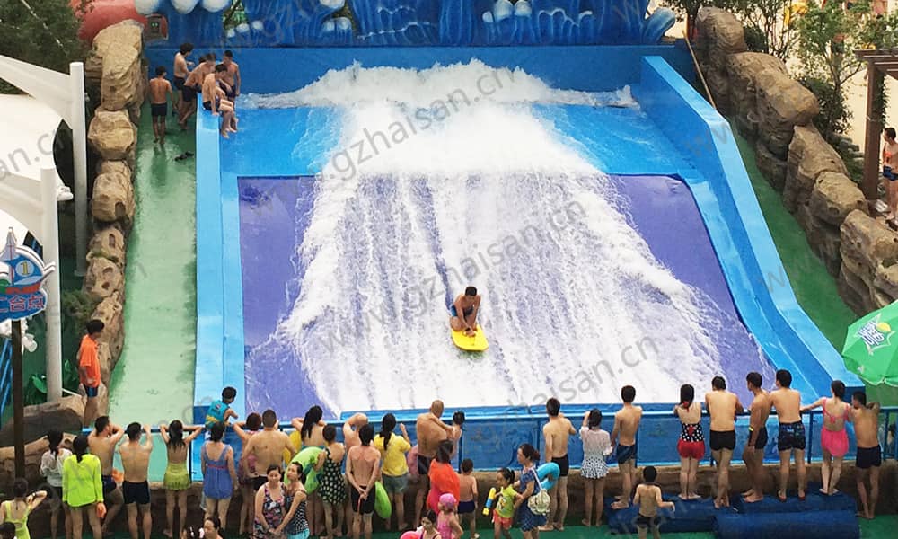 浙江杭州浪浪浪水公园滑板冲浪 浙江杭州浪浪浪水公园滑板冲浪