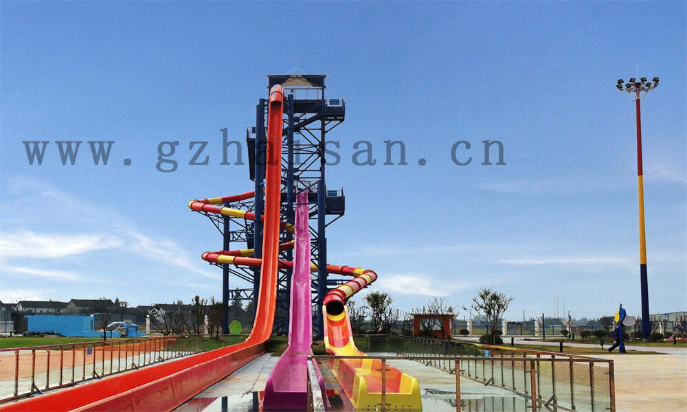 选择大型水上游乐设施有哪些注意事项?